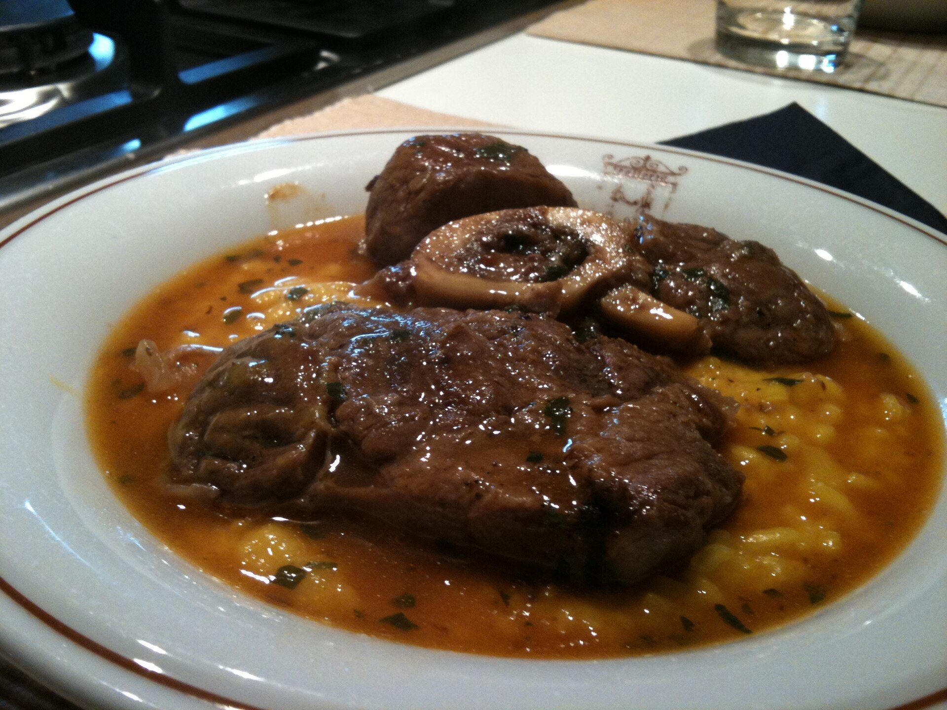 Ossobuco di vitello con risotto alla milanese
